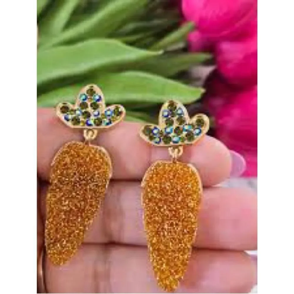 New Easter Gold-Tone Orange Carrot Drop Earrings with Green Crystal Tops